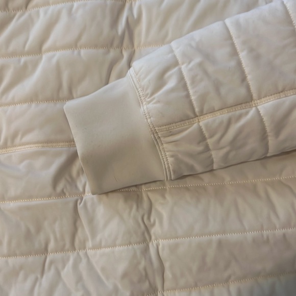 Lululemon White Pullover sz 2 - Picture 7 of 8